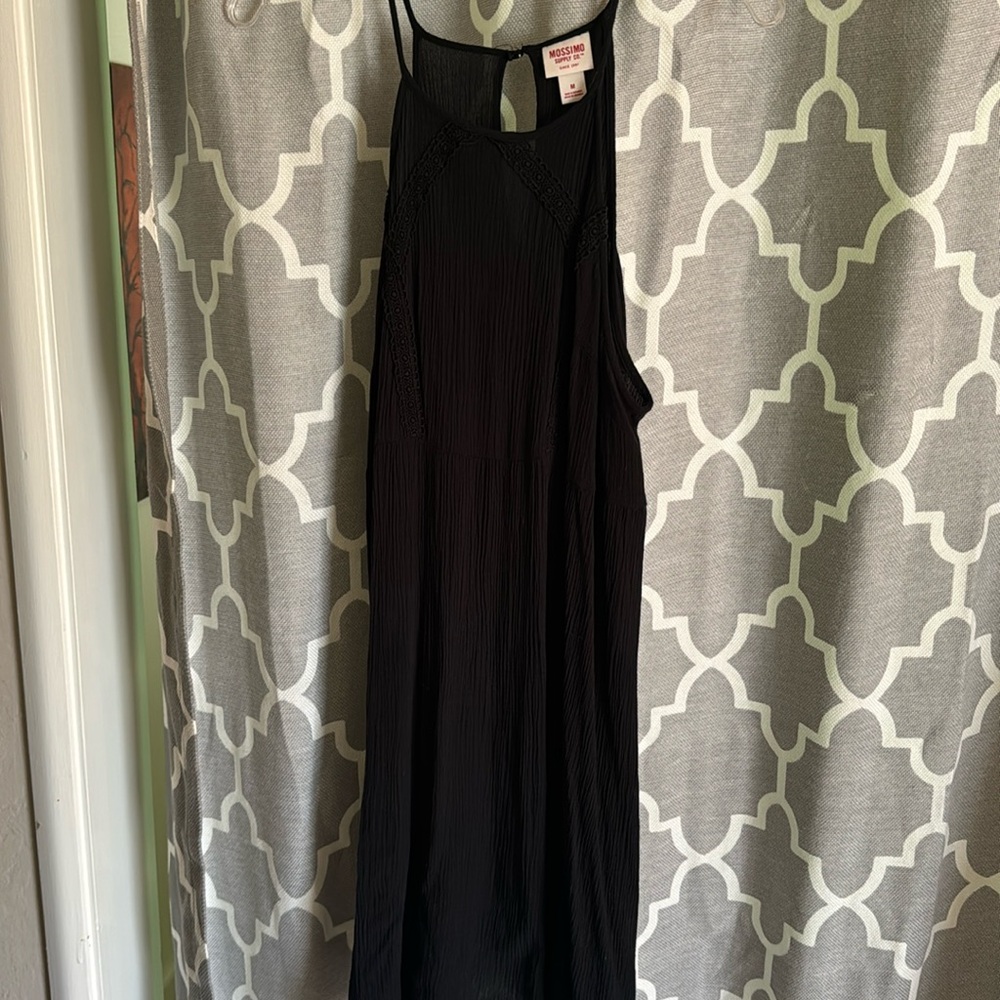 Flowey, Knee-length black dress